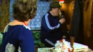 Fleksnes Fataliteter - S06E01 - Ja da - vi elsker! - 1988