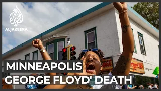 George Floyd: Black man dies after US police pin him to ground