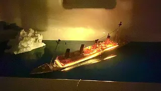 Titanic model sinks with lights and splits￼