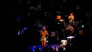 Starry Eyed - (live) finale - Ellie Goulding @ Shepherd's Bush Empire, London -- 9 Jun 2010 [HQ]