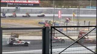 BriSCA F1 Stockcars - 1 Tom Harris wiped out by 400 Roy Maessen - Raceway Venray World Cup