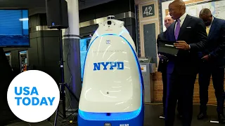 New York City's newest robot officer rolls into Times Square | USA TODAY