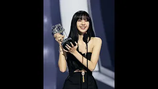 LISA WON THE BEST KPOP IDOL IN VMAs