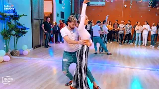 Moneda Bachata - Prince Royce | Daniel y Tom Bachata Dancing