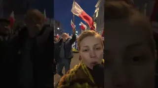 Тина Кароль в Варшаве.  На марше в  поддержку  Украины