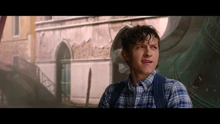 SpiderMan vs Water Monster - SpiderMan Far From Home 2019