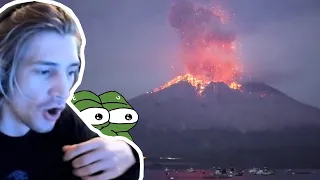 xQc reacts to Explosive Eruption of Sakurajima