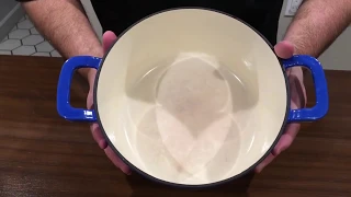 How to Remove Stains From Dutch Oven