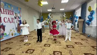 Танец " Зажигай- сделано в России" подготовительная группа
