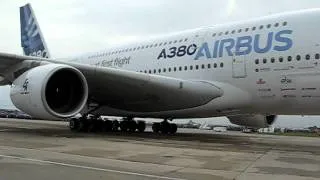 Эксклюзивное видео Airbus A380 на Макс 2011