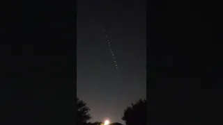 Amazing Meteors seen in San Antonio, TX (Or Starlink Satellites?) hmmm