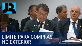 Bolsonaro anuncia aumento do limite para compras realizadas no exterior