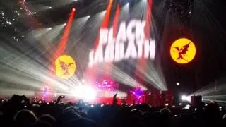 Black Sabbath / Black Sabbath [Live at O2 Arena, Praha]