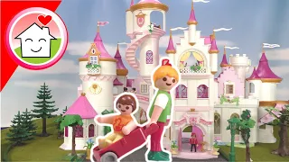 Playmobil Familie Hauser - Urlaub im Schlosshotel mit Rapunzel Spiel