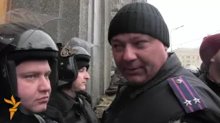 Press Locked Out As Kharkiv Mayor Kernes Sworn In