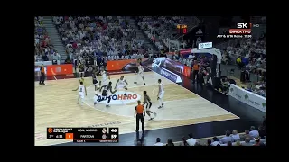 Mathias Lessort dunk over Adam Hanga