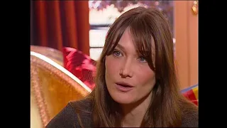 Double Je - Carla Bruni