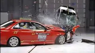 Mercedes C vs smart fortwo - Crash test compatibilità IIHS, Sicurauto.it