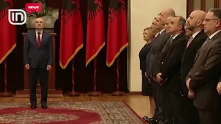 Ministrat e rinj betohen para Presidentit Meta. Rama s'mori pjesë në ceremoni | IN TV Albania