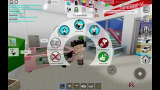 Siendo mama en #brookhaven con una seguidora #roblox #juegos