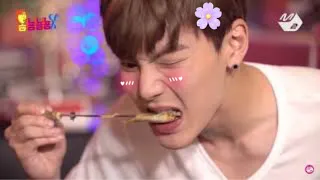 Shownu Eating Moments🐻🍔 // MADDYSOPRANO