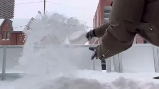 I’m stuck in snow - Toronto Heavy Snow