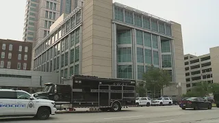 St. Louis Justice Center guard held hostage Tuesday morning