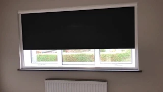 Blackout roller blind in a cassette for total darkness