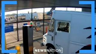 Video shows baggage handler steal Alaska Airlines plane | NewsNation