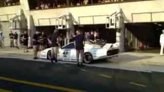 Pitstop Ferrari 512BB LM while Porsche RSR 3.0l and De Tomaso passing by