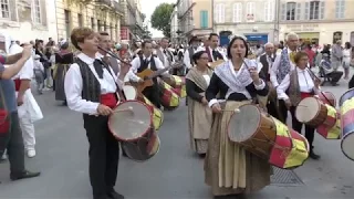 Une #tradition #Provençale la #Pégoulade  d'#Arles 2017