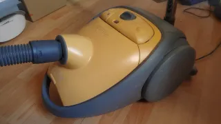 Philips Universe bagged vacuum quick look