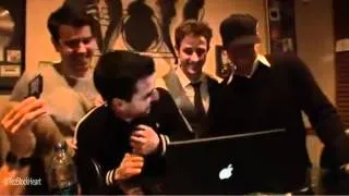 NKOTB - Jonathan Knight's reaction to two girls one cup... Hilarious!