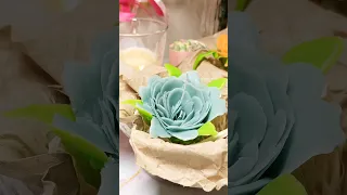 DIY candle in flower shape 🕯️🌼 #creative #diy #shorts #satisfying #gift #craft #candle #handmade