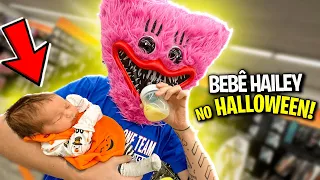 A BEBÊ HAILEY FOI ROUBADA por um MONSTRO na LOJA de HALLOWEEN! Pai Também Vloga