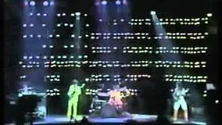 Grand Funk Railroad - We're An American Band LIVE - 1974.flv