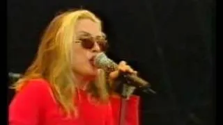 Blondie, "Denis", Live at Glastonbury 1999