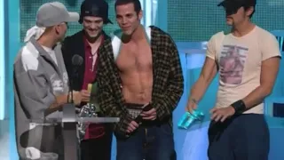 VMA’s (2002) Jackass (Johnny Knoxville, Bam Margera, & Steve-O) Presenting “Best Rap Video” (Eminem)