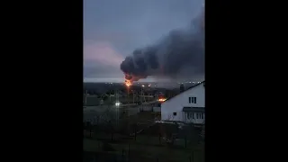 В районе села Старая Нелидовка возле Белгорода россия горит склад боеприпасов