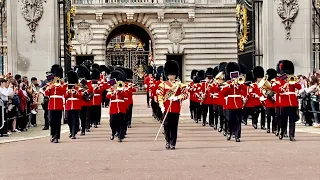 Changing of The Guard at Buckingham Palace | 27 July 2022