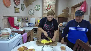 КОФЕЙНОЕ☕🥰 ОКОШКО. На ОБОЯХ УЗОРЫ👗 НАШИХ НАРЯДОВ! СЫТНЫЙ 🍲СУП с ФАСОЛЬЮ.