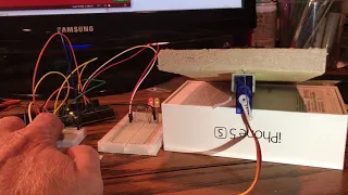 Arduino & Servo controlling PECO HO Turnout with LED indicators