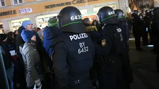 Rund 3000 Teilnehmer: Münchner Polizei löst Corona-Demo auf