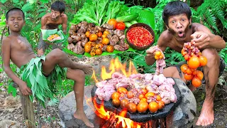 Primitive Technology - Cook On Arock Recipes - Cooking Chicken Egg Intestine
