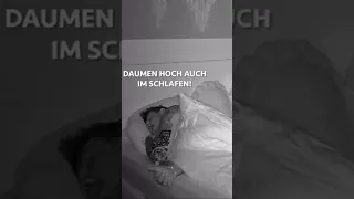 Da stellt man einmal die Night Cam auf.. 😂 #schlafwandeln #schlafen #nightcam #shorts #shortvideo