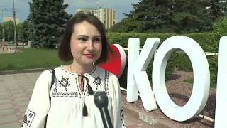 KorostenTV_17-05-24_ Флешмоб у День вишиванки