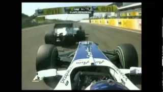 Rubens Barrichello da um sufoco no alemão Michael Schumacher em GP da Hungria