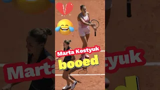 Marta Kostyuk booed after avoiding Aryna Sabalenka handshake #shorts #tennis