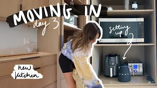 MOVING VLOGS day 3!! Unpacking & setting up my whole kitchen!!