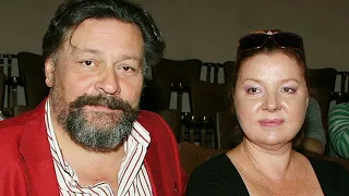 Назарова вместе с женой уволили из театра